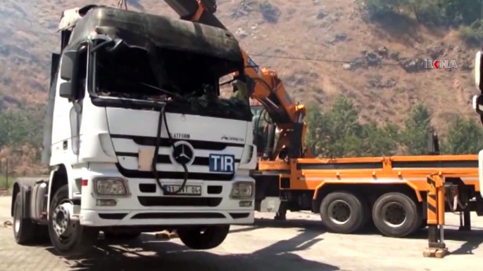 PKK 6 TIR’ı ateşe verdi \ 15 08 2015 \ BİTLİS