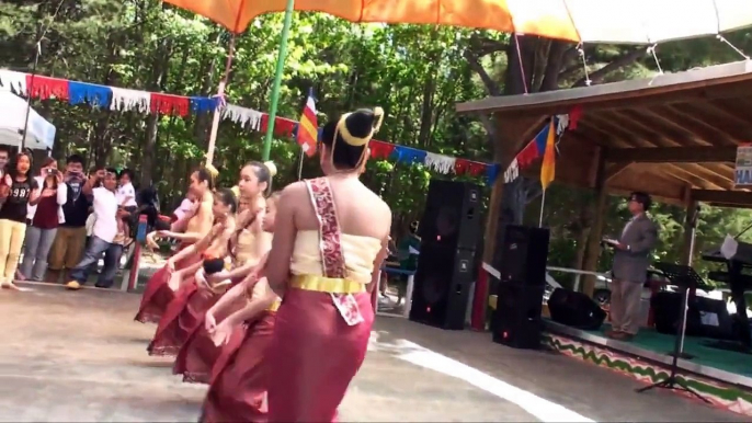 Children Dance Lao New Year 2010 Part 4 | Children dance | baby otter