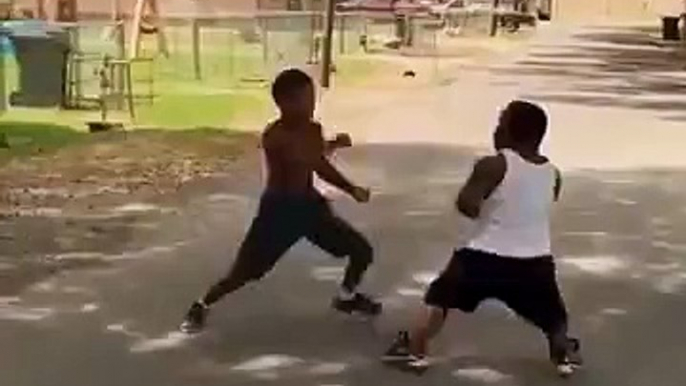 Young Kid Loses Fight Against Midget And Pulls Gun On Him