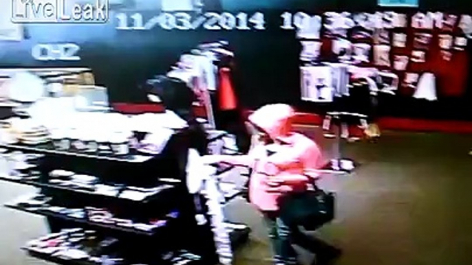 Shoplifter busted, theft video