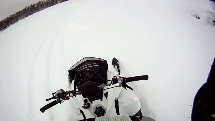 Ski-Doo Freeride  137 Jump and some powder