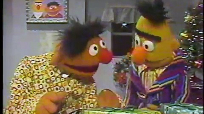 Christmas Eve on Sesame Street - Part 3 of 4