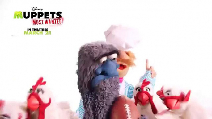 Muppets Most Wanted   Big Game Huddle