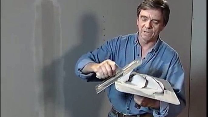 Drywall: Jon Eakes on using the Hawk and Trowel