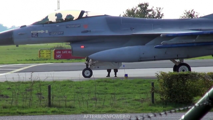 Great F16 pilot interaction RNLAF J-646 and J-136 Volkel 312 Sqn