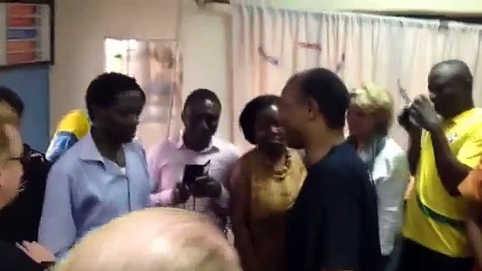 FEMI KUTI WELCOMES BONO TO THE NEW AFRIKA SHRINE