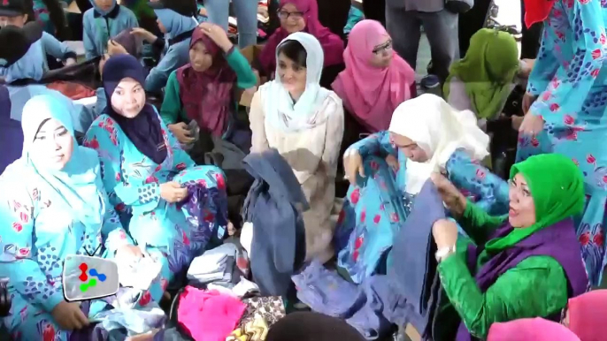 Prayer garments for flood victims