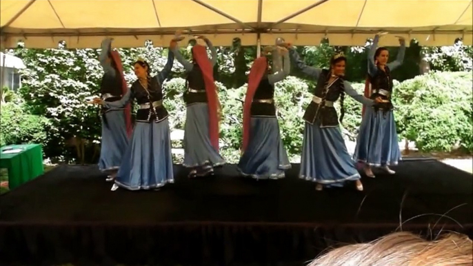 Karabakh Foundation presents Azerbaijani Nelbeki dance performance at Textile Museum Festival