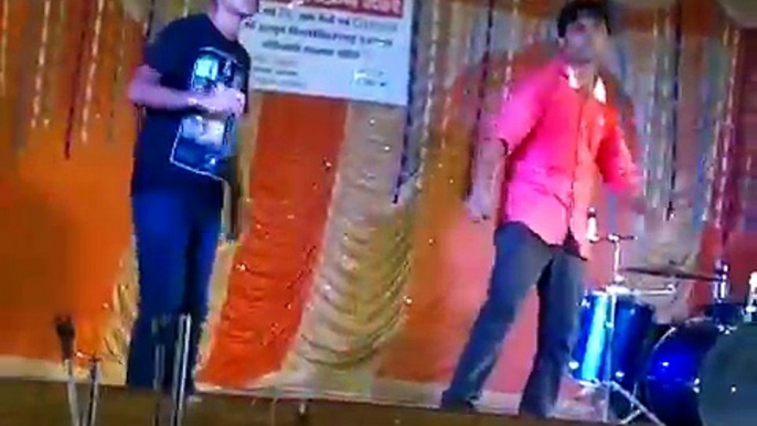 selfie le le by Vishal Daldaani performed by ( ccr and khatri)