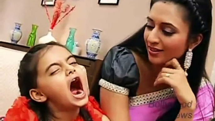 Ishita and Ruhi Makes Fun On The Set of Star Plus Tv Serial Yeh Hai Mohabbatein