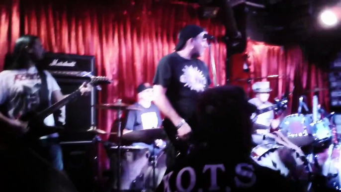 KINGS OF THE SUN LIVE: ROCK TOWN PARTIAL DRUM BATTLE AND GUITAR SOLO, CHERRY BAR, MELBOURNE, 22/2/14