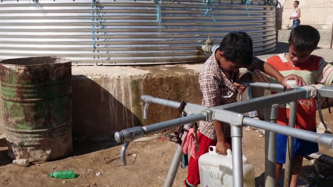 Syria: Informing people where to find water through Facebook and Twitter