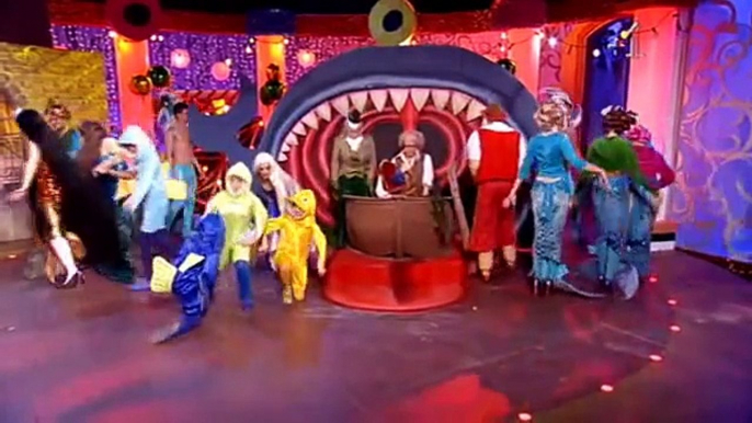 The Paul O'Grady Show - Christmas Pantomime - 2008 - Part 4 (17/12/2008)