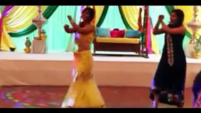 Girls  Wedding Dance in Lahore Special -@- Punjabi Style Song -