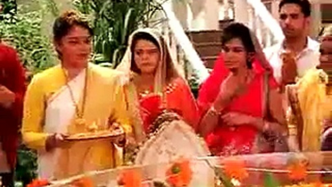 Nachahte hui Bhi Thapki ne ki Bihaan ke Saath Pooja jis ke karan Dhruv ko hui jalan - 23 september 2015 - Thapki Pyaar Ki