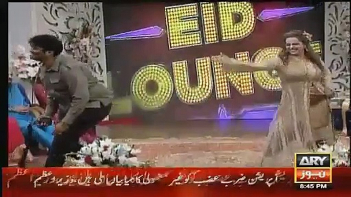 Watch How Madiha Shah is Doing Vulgar Dance on EID 2015