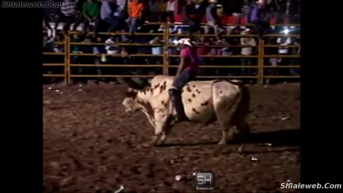 SUPER JARIPEO EXTREMO EN EL SAUCILLO PARTE CUATRO FINAL MONTAS ESTELARES JINETES VS TOROS SALVAJES Y GRUPOS MUSICALES SHOW SEPTIEMBRE 2015