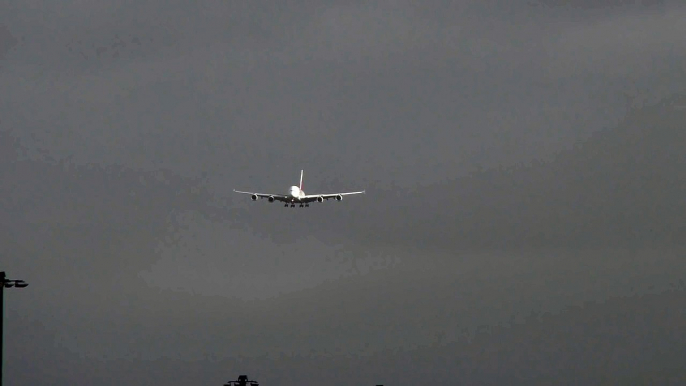 Windy Landing Emirates A380 Crosswind Landing in Bad Weather Manchester Airport