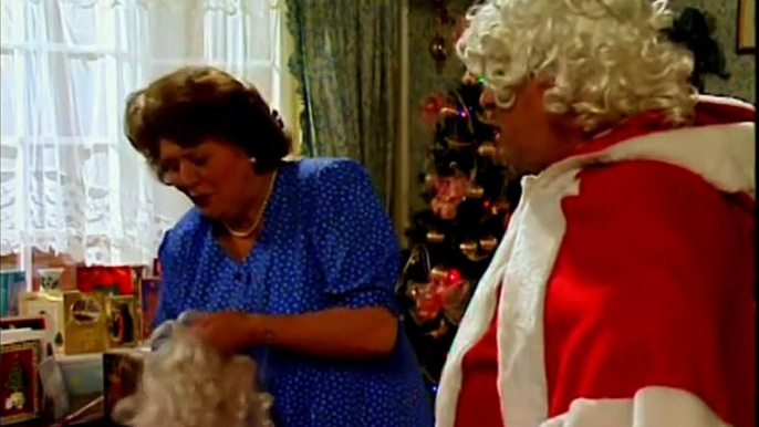 Christmas YTP- Keeping up appearances- The fucking Christmas suit