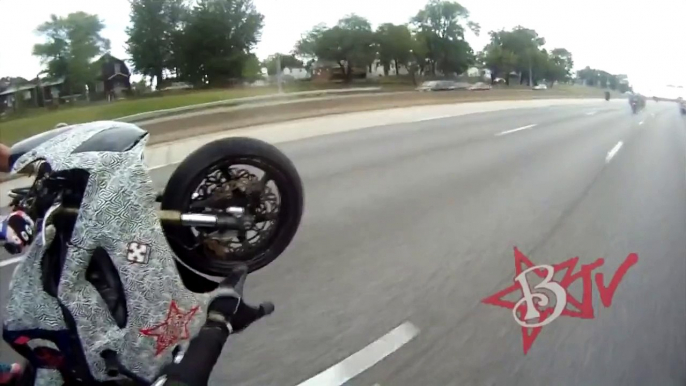 Motorcycle Wheelies Running From COPS Escapes POLICE CHASE Bike VS Cop VIDEO ROC Ride Of T