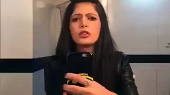 Charlie-Chauhan-so-cute-n-Funny-Dubsmash-FnA7PmlCvJI