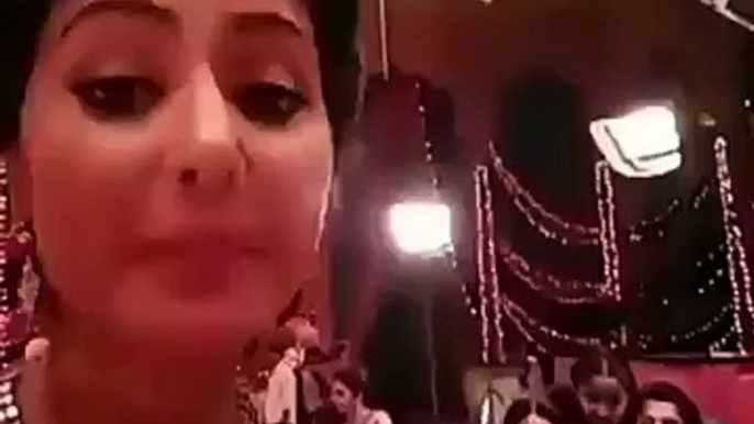 Hina-Khan-Akshara-Bollywood-Dubsmash-Beta-Sweater-pehno-iLqLRCisPzc