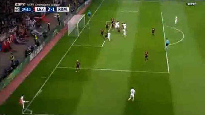 Daniele De Rossi Goal 2-1 Bayer Leverkusen vs Roma