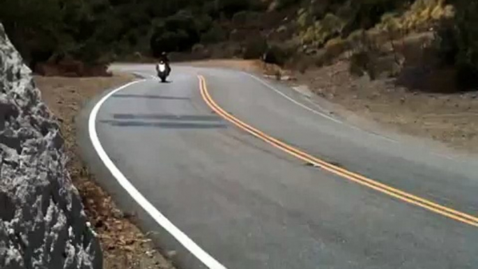 Motorcycle Crash - Suzuki GSXR Lowsides on Mulholland Hwy-q1Jj2NhDYq4