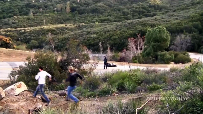 Motorcycle Crash - Yamaha  R1 Lowsides on Mulholland Highway-JAPmQerb-b0