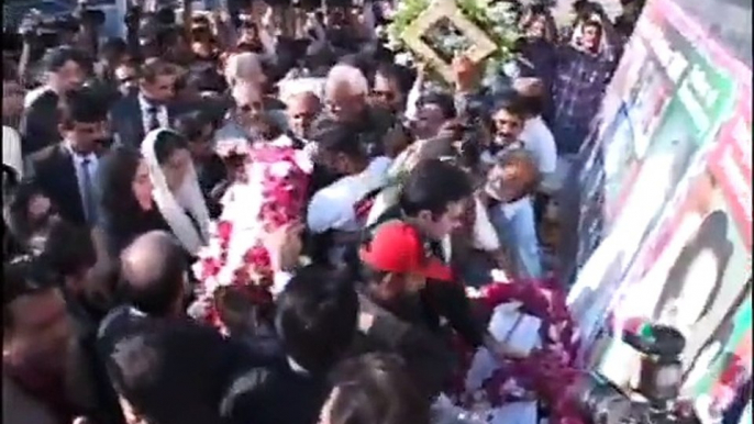 (PPP) chairman Bilawal,Bakhtawar and Aseefa Bhutto Zardari visited the martyrdom site  to pay ho