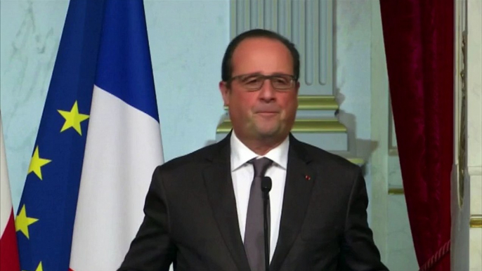 Hollande: "Nous avons le souci de faire en sorte qu'il y ait une transition politique en Syrie"