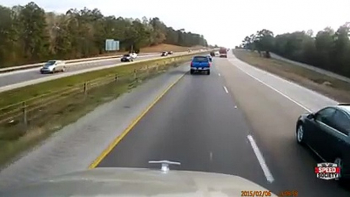 You shall not pass!!!! Crazy Road rage and violent crash