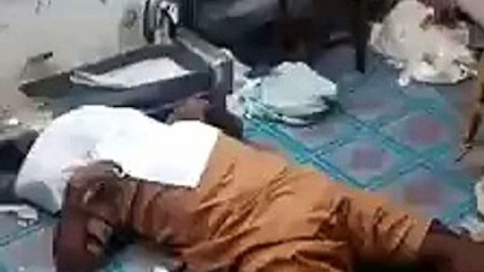 Funny Prank With Sleeping Friends You Will Watch Again