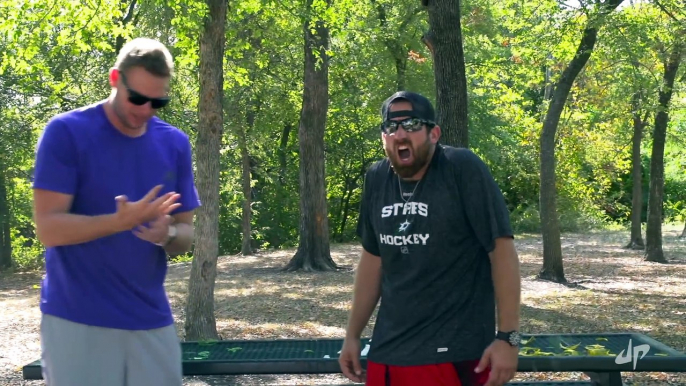 Entre le Baseball et l'Ultimate : le Blitzball - Trick Shots par les Dude Perfect