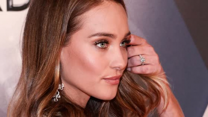 Hannah Davis and Her Engagement Ring From Derek Jeter Stun on CMA Red Carpet