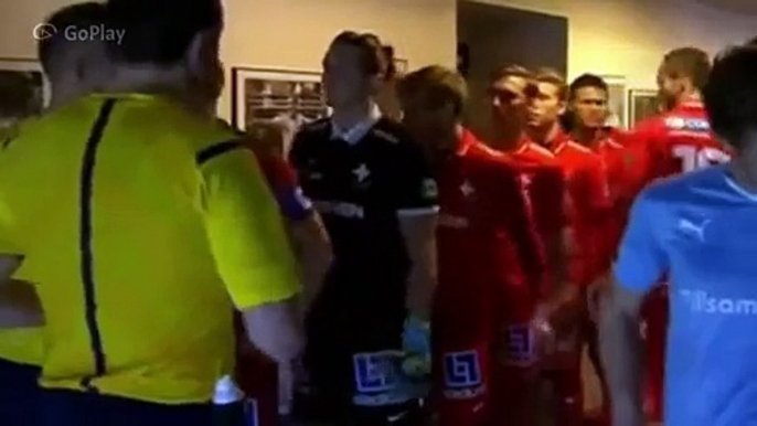 Malmö Fans Sing before Malmö FF vs IFK Norrköping 0 2. Allsvenscan 31/10/2015