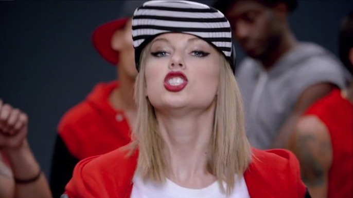 Taylor Swift's HILARIOUS Lawsuit Over "Shake It Off" | What's Trending Now