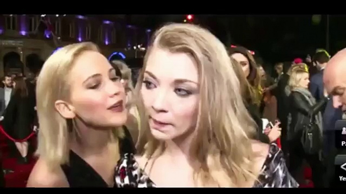 JENNIFER LAWRENCE 'interview bombs' NATALIE DORMER WITH HUGE KISS at Mockingjay Part 2 premiere. - YouTube