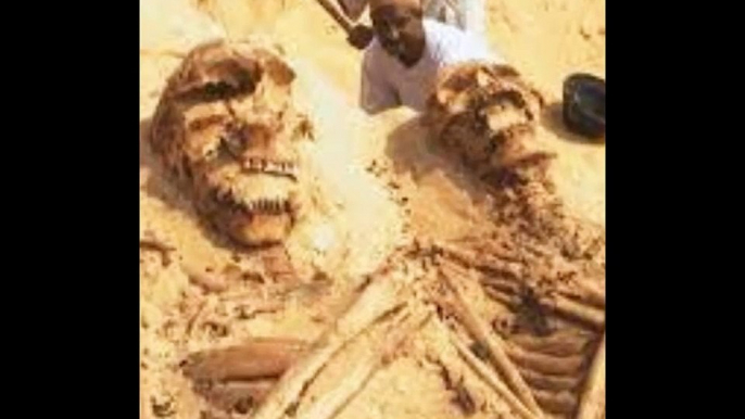 18 Feet Giant Skeletons Discovered 2015