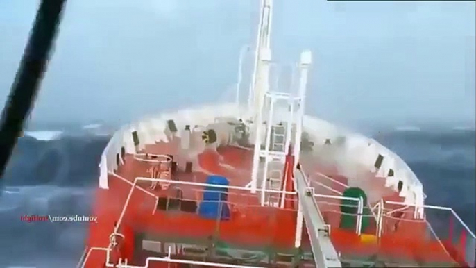 10 TOP SHIP IN STORM COMPILATION HD -MONSTER WAVES