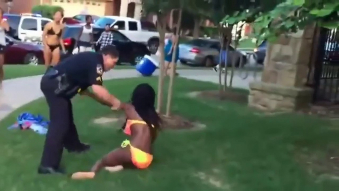 Cop Pulls Gun On Teens @ A Pool Party (Texas)