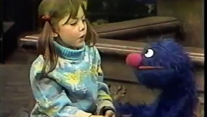 Classic Sesame Street Heather and Grover Count 1 20