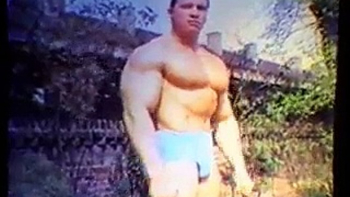 ARNOLD SCHWARZENEGGER - FOREVER YOUNG EARLY TRAINING AND POSING - Bodybuilding Muscle Fitness