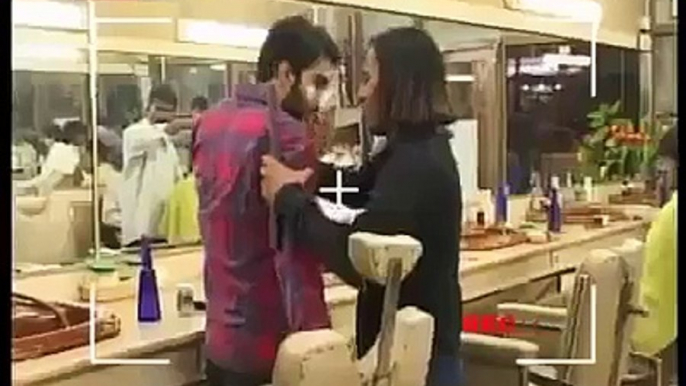 Pakistani Funny Clip In Barbers Shop