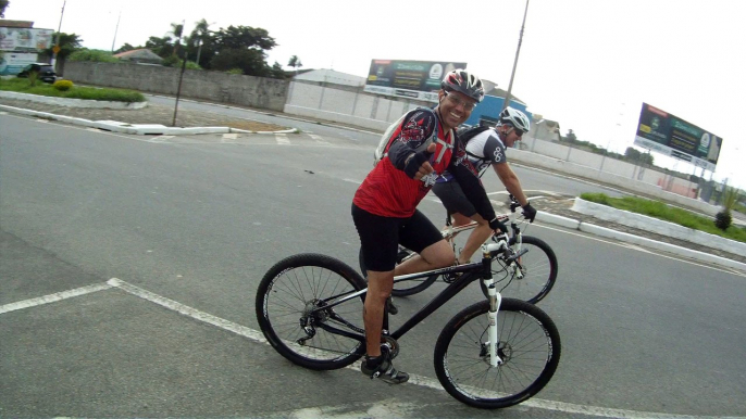 HOHOHO, Papai Noel, Noel nas trilhas faça chuca ou sol, Papai noel na bike,  com os amigos bikers, Tremembé, SP, Brasil, 2015