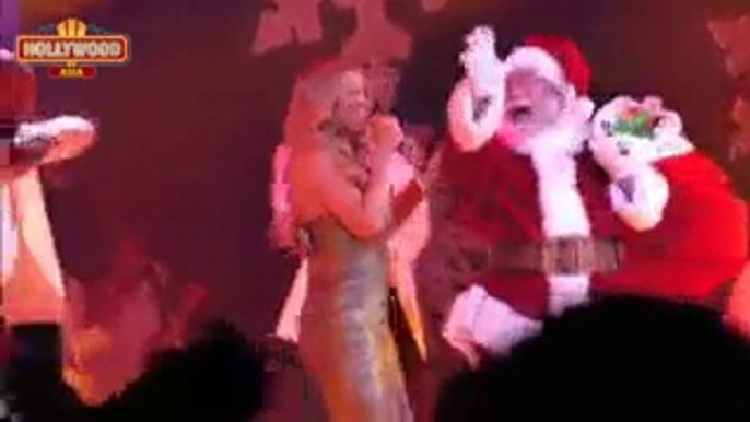 Mariah Carey Celebrates Christmas With Fans During Performance