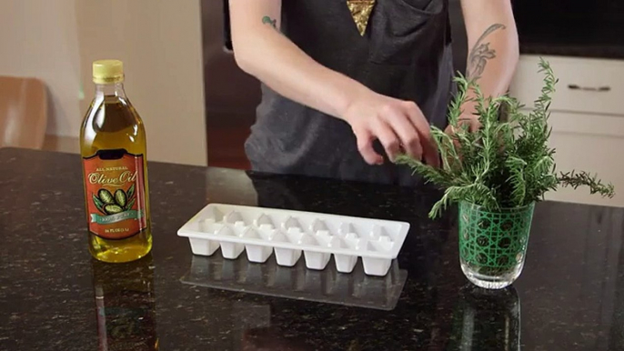 Preserve Fresh Herbs in Olive Oil