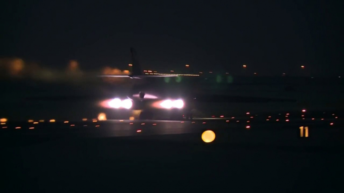 US B 1 Bomber Take Off to Bomb ISIS Coalition Against ISIS in Iraq / Syria