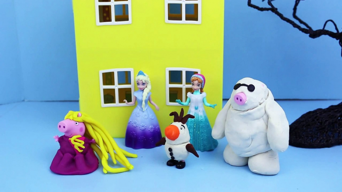 Play Doh Halloween Costume with Peppa Pig as Rapunzel and George Pig as Olaf with Frozen Elsa