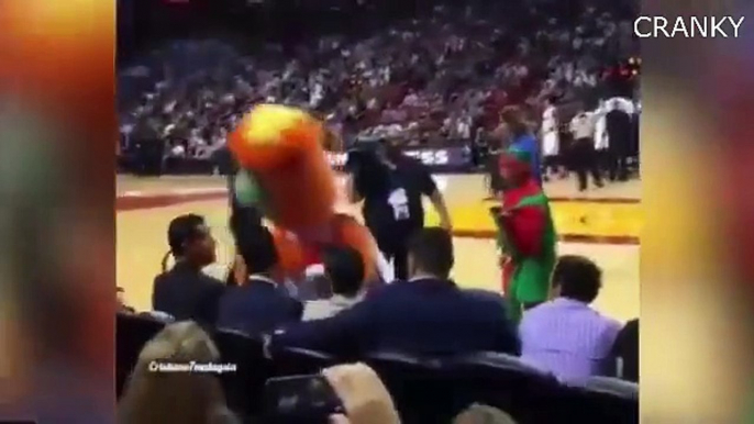 Cristiano Ronaldo Jokingly Slaps Miami Heat Mascot On Backside 23_12_2015